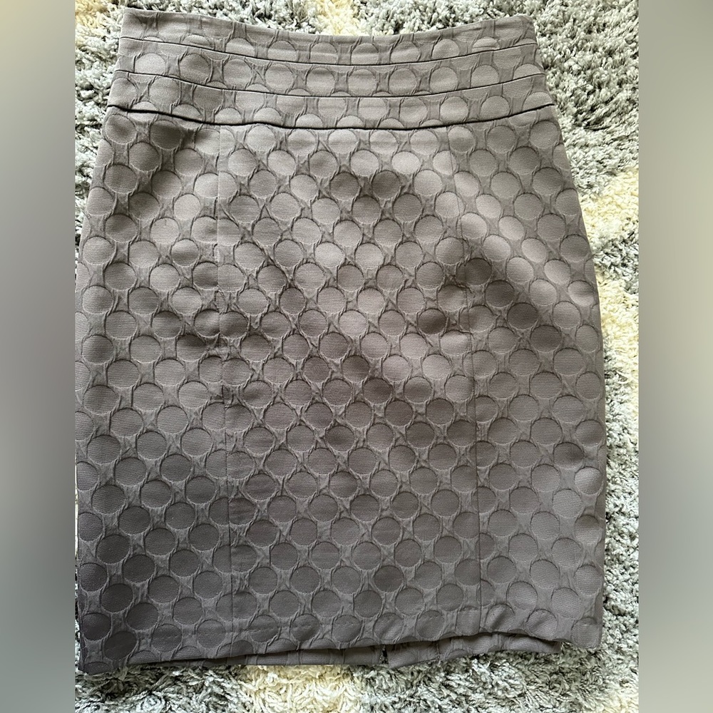 Bundle 2 for 1 price. Midi skirts!